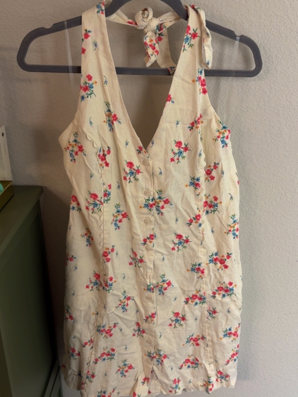 Cream Floral Halter Mini Dress 🌸